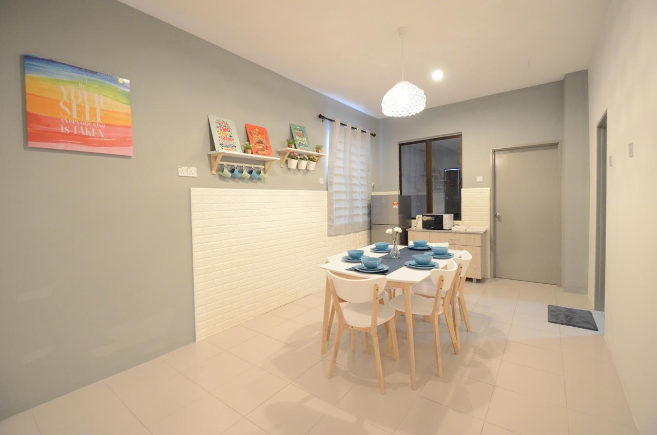 איפוה Decozy Homestay מראה חיצוני תמונה